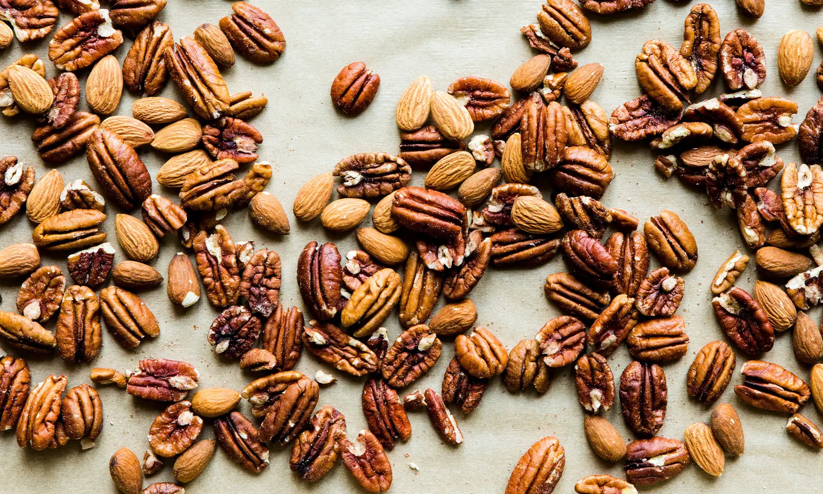 Pecans Top Almonds: 25-Year Study Reveals Heart Benefits